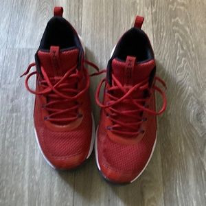 Used Under Armor Charged sneakers